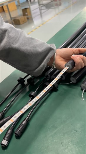 LED pixel bar Aimee Tao on Instagram: "D22 Flexible neon round tube, 360 degree luminous #robelighting #vibraservice #ightingtech #techlife #sl esports eventlighting arenalighting amlights lightperformance lightdesigner lightinstallation interactiveart newmediaart technologicalart eddesign kineticart touchdesigner madmapper artinstallation lightart light staging AVInnovation EventLighting"