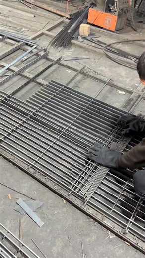 Steel Grating Panel Manufacturer: Quality Grating Solutions