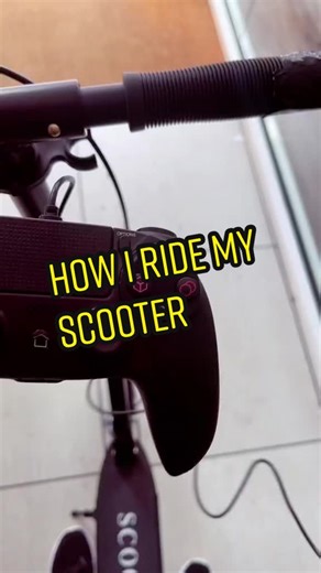 How I control my scooter #viraltiktok #virall #fyp #electricscooter #scootertiktok #escooter #playstation #fouryou #trottinettefreestyle #trottinetteelectrique