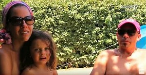 Vivre nu avec une famille naturiste au serignan plage nature