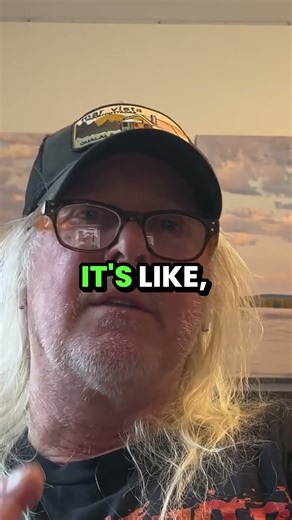 Sluggo on the Grannies - Punk Rock Boys wearing Dresses and Wigs (EP113 Clip)