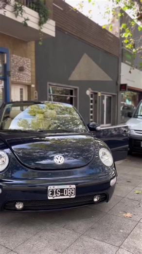 2004 Volkswagen New Beetle Cabriolet Overview