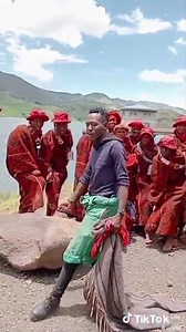 Utloa Phephela o hlaha a betsa lithoko tse boima joang. Like and follow Whistleblower Media. | Whistleblower Media