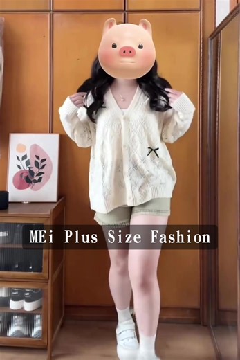 Plus Size Skirt Instock🥰 TikTok မင်က active သိပ်မဖြစ်လို့ သိချင်တာလေးတွေရှိရင် Fb page မှာ မေးပေးပါနော် သဲလေးတို့🥰#MEiplussizefashion #chubbyoutfitideas #plussizemyanmar #plussizemyanmar #chubbyoutfitideas #instocknow #myanmartiktok #plussizetop