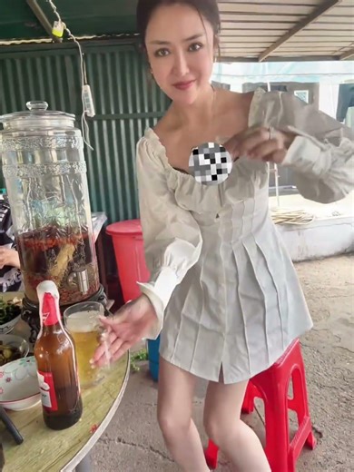 Soft Life in Motion | Elegant Aesthetic & Calm City Vibes#trending #strongwomen #viral