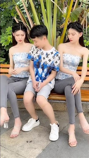 Beautiful Chinese Girls【双胞胎车模】#douyin #tiktok #beautiful #shorts