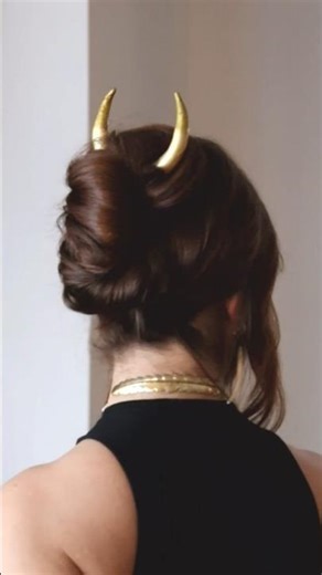 Chignon Piquant 🏴‍☠️ #hairstyleideas #shortshair #chignon