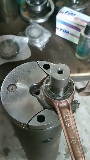 How to install a motorbike crankshaft swing arm bearing #tutorial #tipsandtricks #mechanic #us