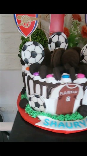 Arsenal cake #cake #reels #reelitfeelit #cakedecorating #birthday #birthdaycake #cakedesign #explore