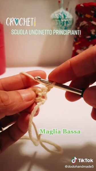 Scuola di uncinetto per principianti: maglia bassa