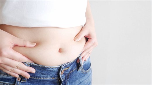 40代、お腹だけ変わらない理由。弱くなった体幹が目覚めてお腹が引き締まる「お腹痩せ厳選ポーズ」 | ヨガジャーナルオンライン