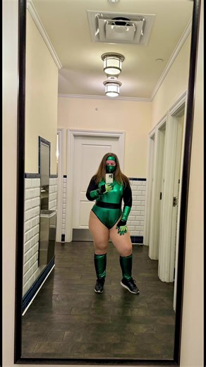 Comic Con 2024 #comiccon #mortalkombat #cosplay #sdcc #batgirl #batman #comiccon2024 #sandiegocomiccon