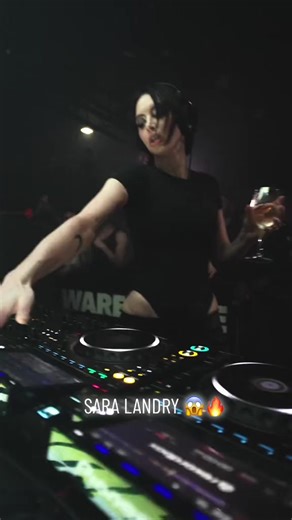 Sara Landry Hard Techno Rave Performance