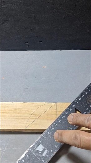 Quick Tricks to Measure and Cut 90° Angle #howto #woodworking #carpentry #shorts #tutorial #diy