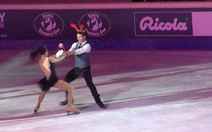 Stéphane Lambiel in Christmas finale Golden Skate Awards 2012 - YouTube