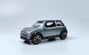 一分钟玩具开盒-火柴盒迷你MINI COOPER S开盒把玩评测_哔哩哔哩_bilibili