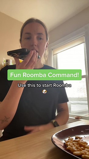 Raise your hand if you’re never starting your #Roomba another way again ✋ #voicecommands #robotvacuum #helpfultips