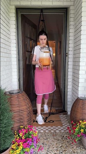 Grab the must-have product of the summer: The Duck® Brand Hands-Free Magnetic Screen Door