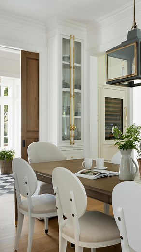 Little did we know when we photographed our Charleston project last year that we’d soon be opening our own little home on Hasell Street. 🤍 Our design studio is now nestled just behind @brookeandlou ‘s storefront — a dream come true in one of our favorite cities. If you’re in the Holy City and looking for an interior designer, we’d love to bring your vision to life. #bhilivebeautifully #charleston #charlestonproject #charlestondesigner #interiordesigner #installday #designerinstall #designinspo 