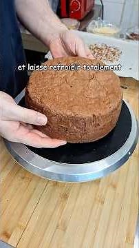 Tuto génoise pour réussir ton gâteau d'anniversaire ! #shorts