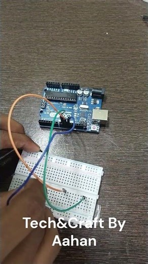 How to make a Traffic Light with Arduino#trendingshorts #diy #trending #shorts #shortvideo #arduino