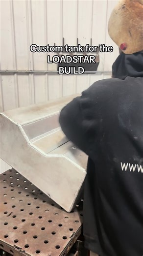 Stacking dimes on the new custom fuel cell for the International Loadstar. 🛠️ There’s something therapeutic about TIG welding aluminum… until you forget to clean your filler rod. 😂 Custom build is slowly coming together. What should I tackle next on the Loadstar? 🚛💨 #TIGwelding #AluminumWelding #InternationalLoadstar #CustomBuild #Fabrication