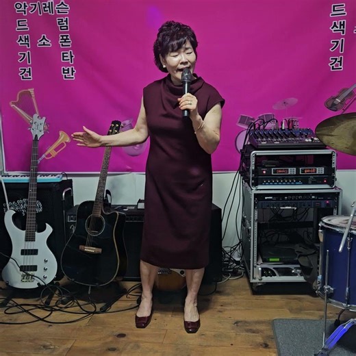 2026년 4월 10일 월드뮤직 부원장 첫번째도 당신 두번째도당시 노래 맛갈스럽게 부르네요서리풀예술단