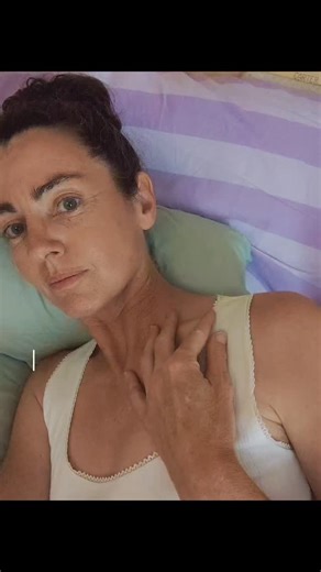 In my mid 40s my skin started itching for no reason. I mean itching like crazy! It started on my neck. Then my shoulders. Then the tops of my arms. I would scratch until my skin was red raw. Wake up during the night scratching myself half asleep. I had scabs all over my neck and shoulders and felt embarrassed wearing anything that showed skin. I have never had allergies. Ever. And I already lived pretty low tox. Natural washing powder. Natural body products. Clean food. So I just kept thinking w