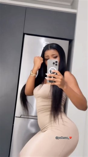 Palesa Hlophe on Instagram: "This song got me dancing to gqom 😂🤏🏻, Happy Saturday Genge ❤️ Dress: @foschinisa #pallesaa_ #qgom #dancer #mood"