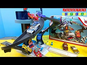 Disney PIXAR Cars RUST EZE RACING TOWER Carros de Carrera Pista de Coches