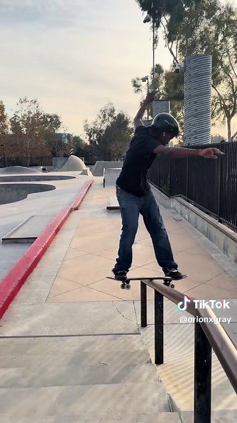 kickflip front board #skateboarding #viral #skateboardingisfun #fyp #treflip
