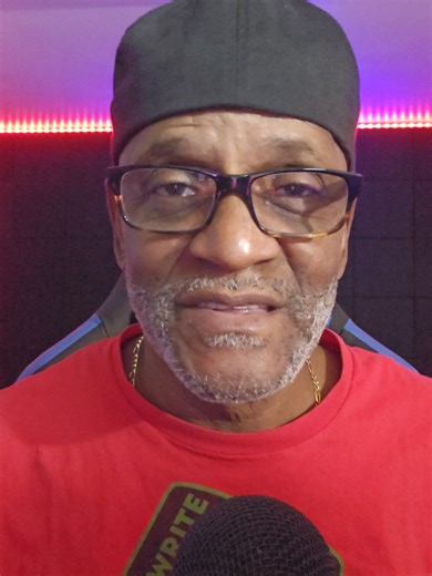 Silver Fox ASMR is back. What triggers would you like to see on Monday Night?