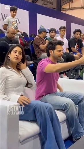 ARAYAN KHAN Sir meet with ❤️GF janhvikapoor with waran on the stage💥4k whatsapp 😭status video🔥