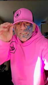 1.7K reactions · 71 shares | Pearl Jam "Yellow Ledbetter" PSE Sign #hypnoticsigner #tattooedsignlanguageguy #uniquesigner | Scott Berends | Facebook