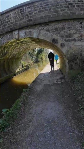 Passing under a random bridge