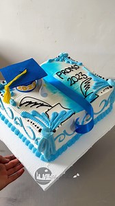 1.7M views · 1.1K reactions | how to decorate square cake in the shape of a book for graduation #pastelescreativos #graduacion #ideascake #cakedecorating | Pasteles Creativos | Facebook