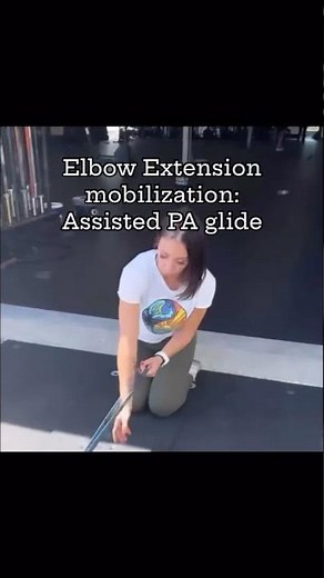 Elbow extension PA (posterior to anterior) self- Mobilization glide #elbowpain