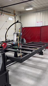 A workstation like this is no problem when you have a reach of 1750 mm. 🦾 Welding cobot from THG Automation 🔄 Dual HT2 positioner from Kinetic Technologies, LLC 💥 CMT power supply from Fronius Perfect Welding #robotics #automation #welding | Universal Robots