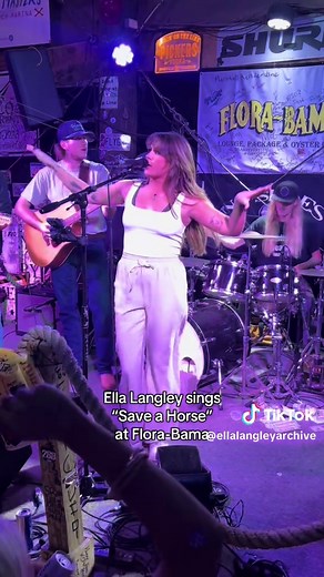 Ella Langley Performs 'Save a Horse' at Flora-Bama