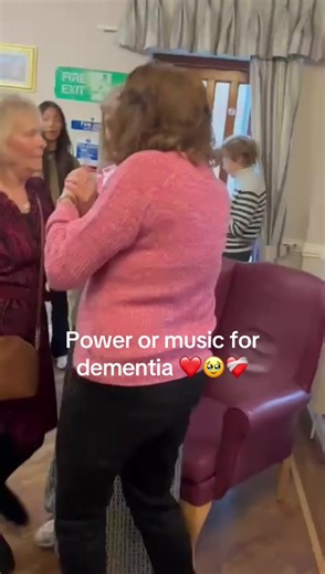 #singer #dementia #musictherapy