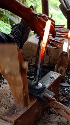 The Art of Forging :Watch Raw Metal Turn into a Masterpiece! 🔥⛏️#1000subscriber #1million #uk #usa