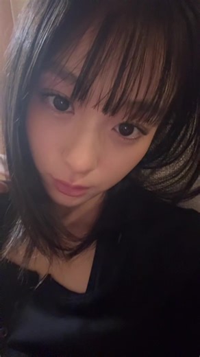 いつまで暖房つけずに過ごせるか大会してます 寝る時モコモコ靴下🧦