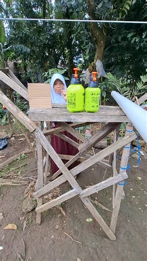 ask for a spray must draw a swan first 😭😭😭 #youtubeshorts