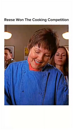 Moviespectacule on Instagram: "the center is Frankie Heck, an overworked, underappreciated mom who works at a local car dealership and narrates the series with blunt honesty. Her husband Mike is a stoic quarry manager who speaks few words but delivers dry wisdom. Together, they raise three very different kids: Axl, the popular but lazy oldest son who avoids responsibility. Sue, the relentlessly optimistic middle child who fails often but never quits. Brick, the quirky youngest with a love for bo