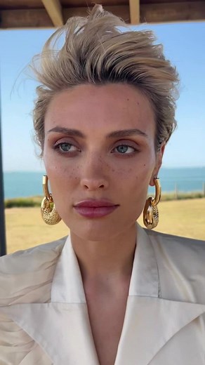 Wallis Day on TikTok