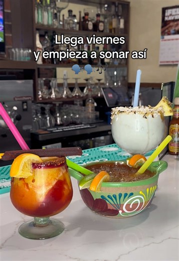 Friday rolls in and it starts sounding like this 🗣️🗣️🎶 #weekend #mexicanrestaurant #drinktok #fridaynight #kansas