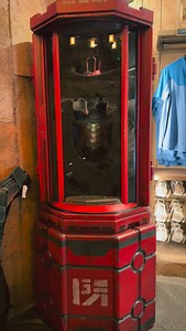 18K views · 27K reactions | The sarlacc pit at Star Wars Galaxy’s Edge is one of my favorite hidden gems! #starwarsgalaxysedge #starwars #galaxysedge | Star Wars Replicas | Facebook