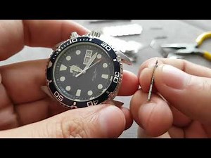 How I Remove Broken spring bar stuck in lug hole