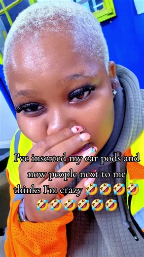 Funny Ear Pods Prank: People Think I'm Crazy