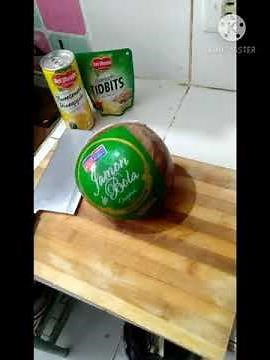 Pagluto ng hamon de bola gamit ang pineapple juice.